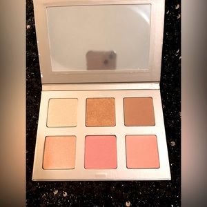 Brand New Iconic London (Blade Chaser Face Palette